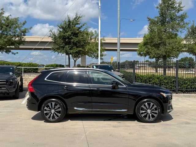 2022 Volvo XC60 - Image 3