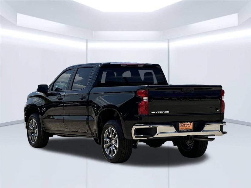 2026 Chevrolet Silverado 1500 - Image 2