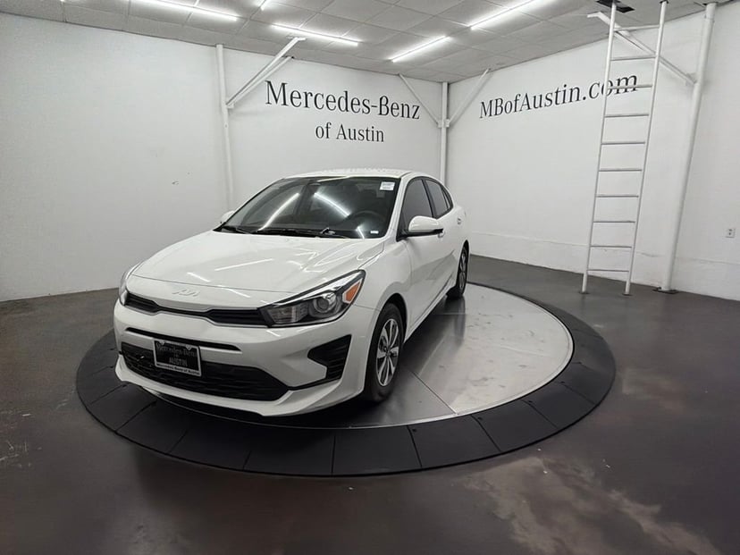 2023 Kia Rio - Image 2