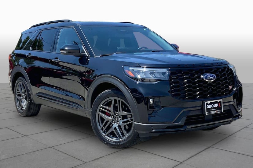 2025 Ford Explorer - Image 2