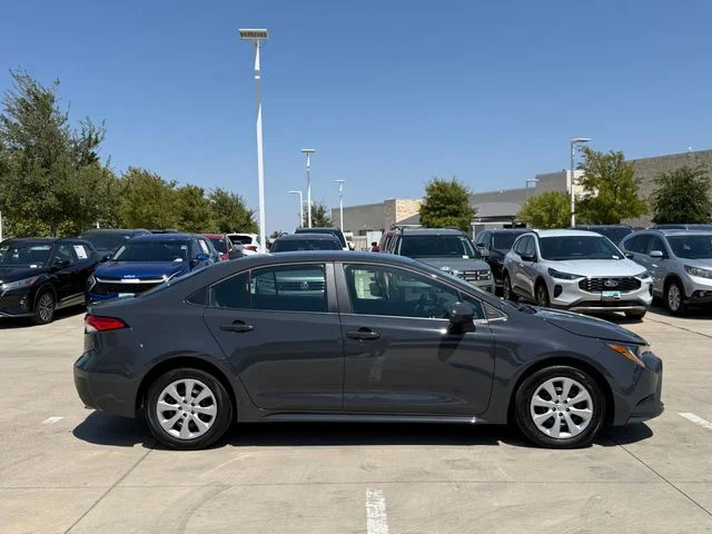 2025 Toyota Corolla - Image 3