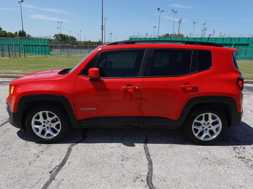 2015 Jeep Renegade - Image 2