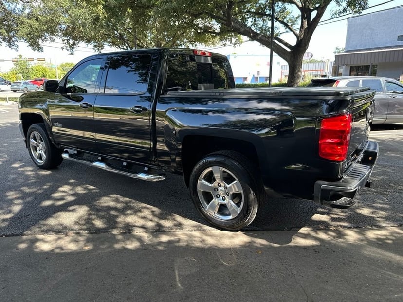 2018 Chevrolet Silverado 1500 - Image 3