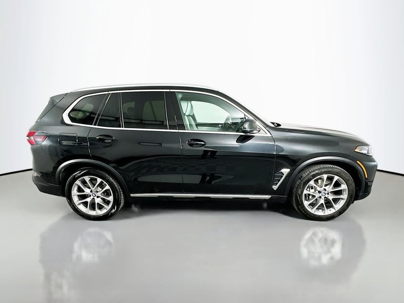 2024 BMW X5 - Image 2