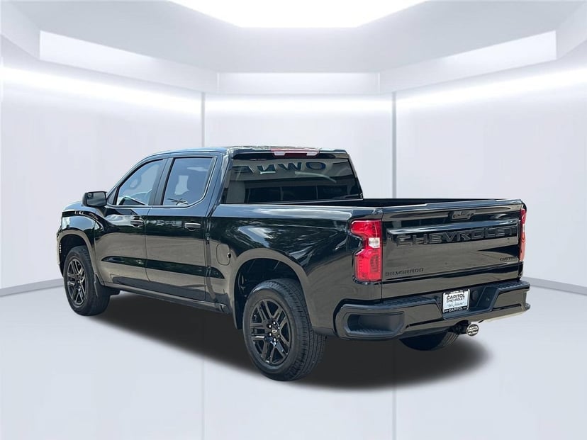 2026 Chevrolet Silverado 1500 - Image 1