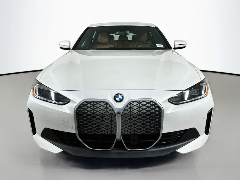 2026 BMW i4 - Image 3