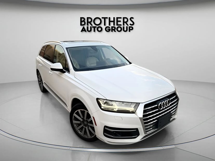 2017 Audi Q7 - Image 1