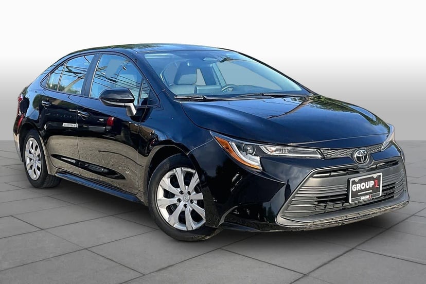 2023 Toyota Corolla - Image 2
