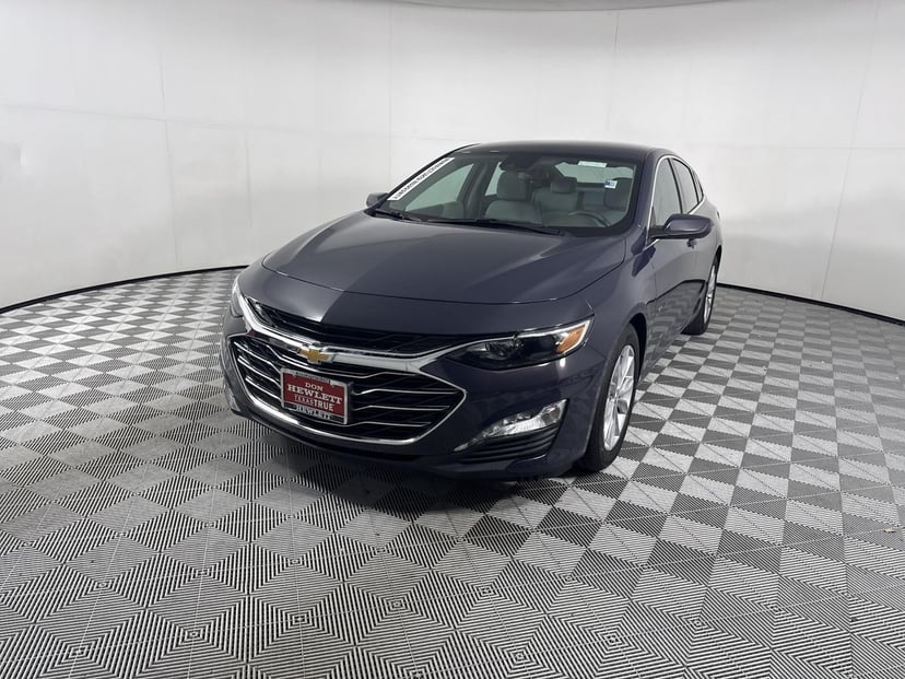 2025 Chevrolet Malibu - Image 1