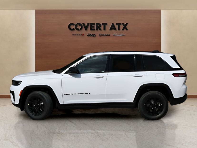 2026 Jeep Grand Cherokee Altitude - Image 2
