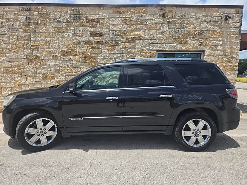 2014 GMC Acadia - Image 2