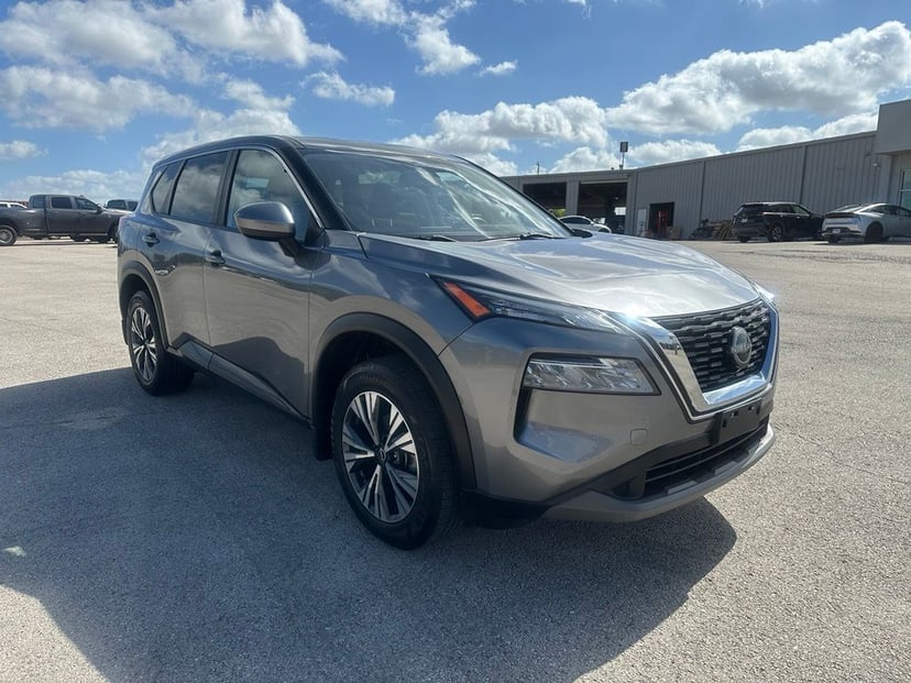 2023 Nissan Rogue - Image 1