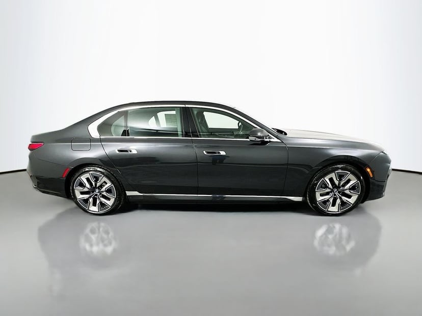 2026 BMW i7 - Image 2