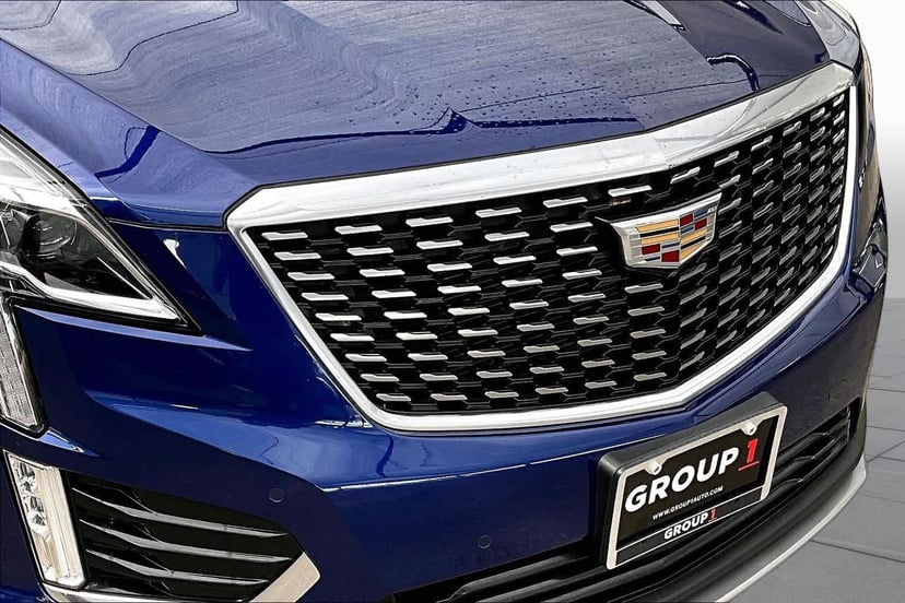 2023 Cadillac XT5 - Image 3