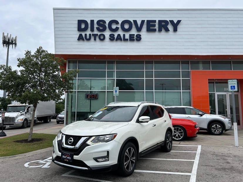 2017 Nissan Rogue - Image 1