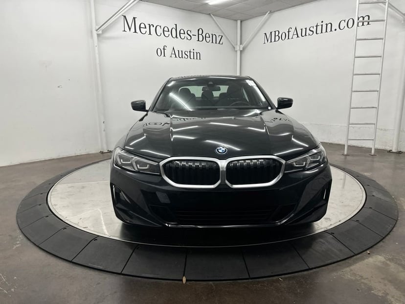 2024 BMW 330e - Image 2