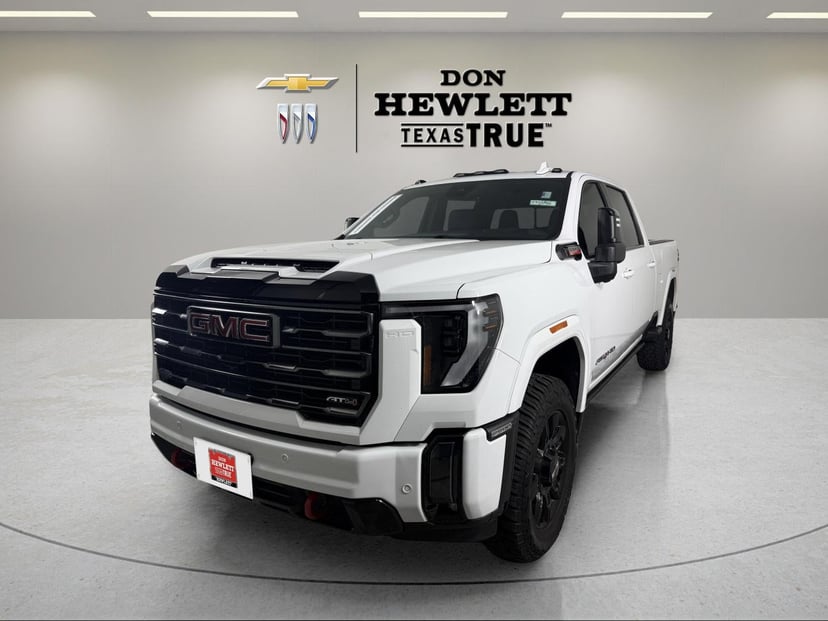 2024 GMC Sierra 2500 HD - Image 2