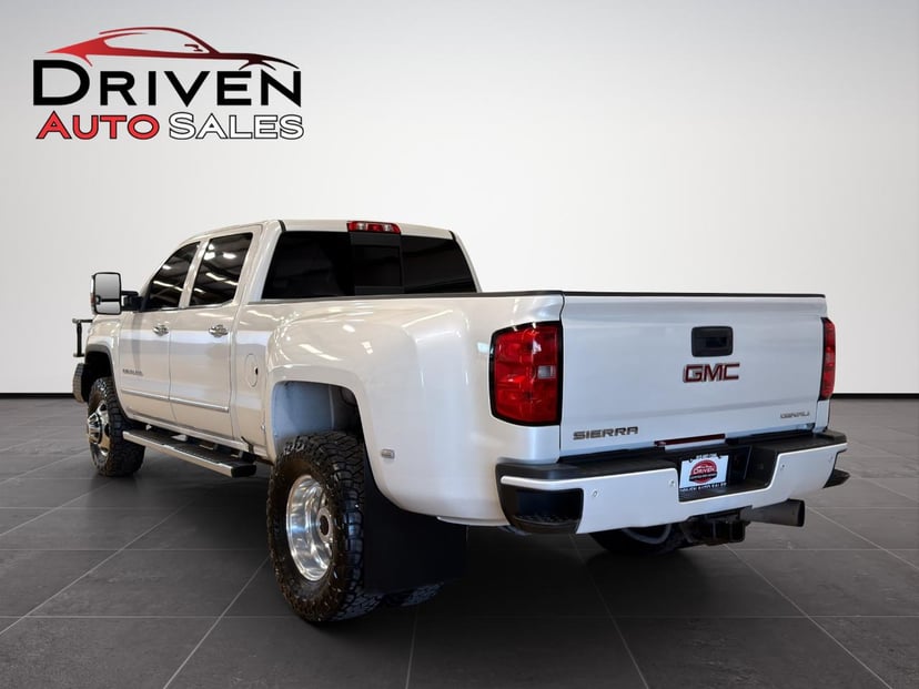 2018 GMC Sierra 3500 HD - Image 3