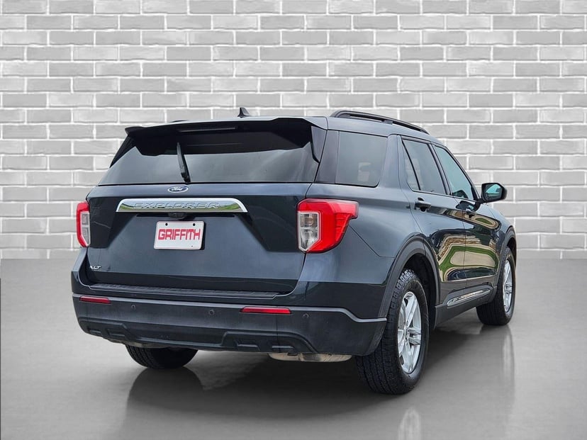 2023 Ford Explorer - Image 2