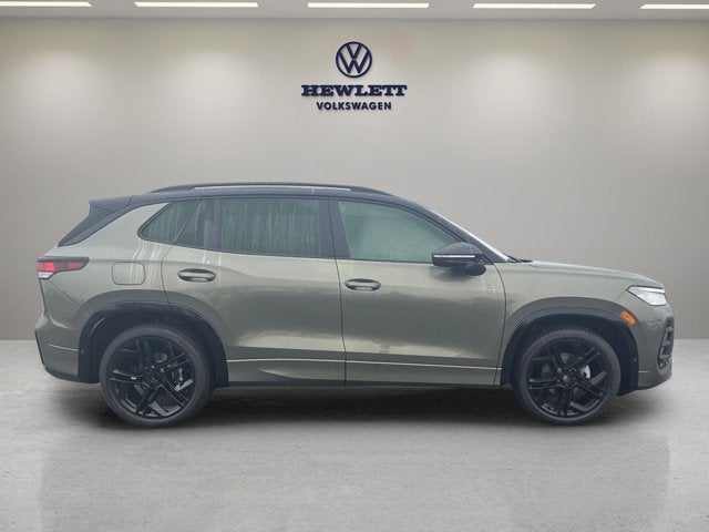 2026 Volkswagen Tiguan - Image 2