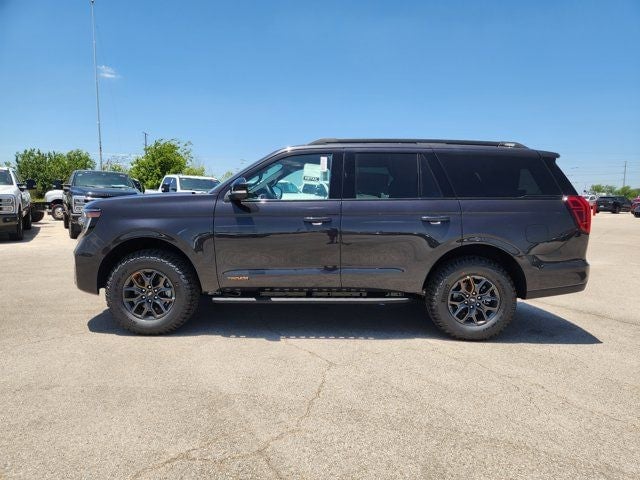 2027 Ford Expedition - Image 2
