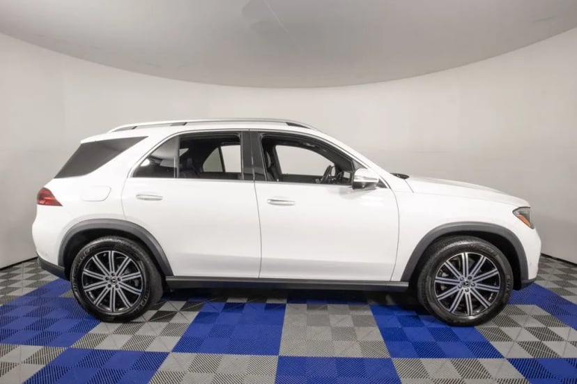 2024 Mercedes-Benz GLE-Class - Image 3