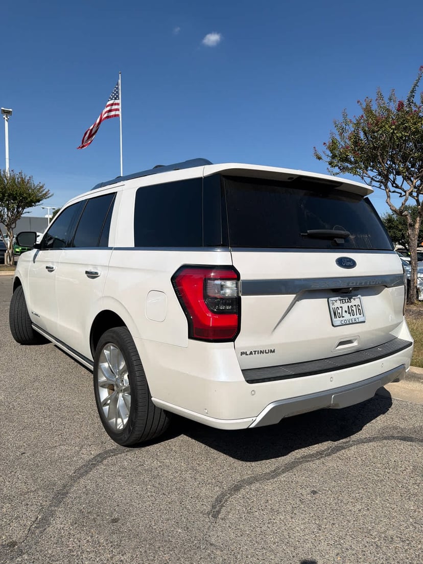 2018 Ford Expedition - Image 2