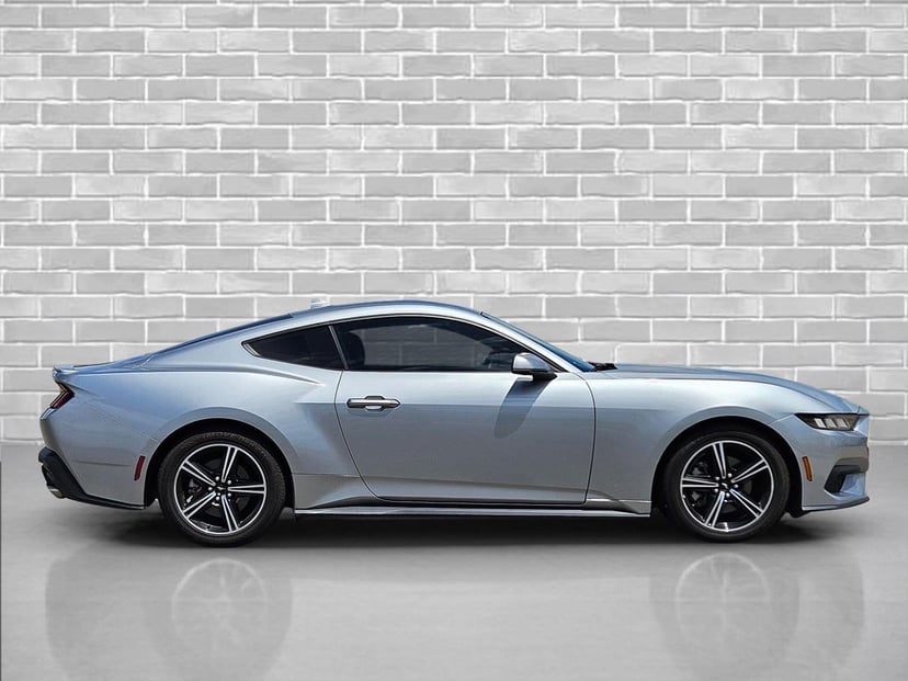 2024 Ford Mustang - Image 3