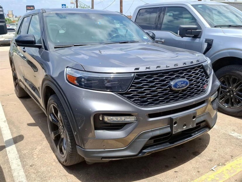 2022 Ford Explorer - Image 2