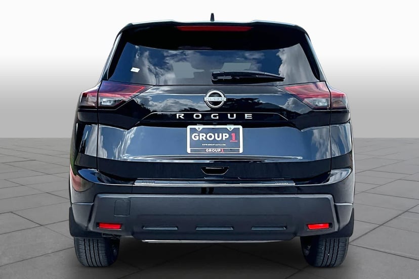 2026 Nissan Rogue - Image 2