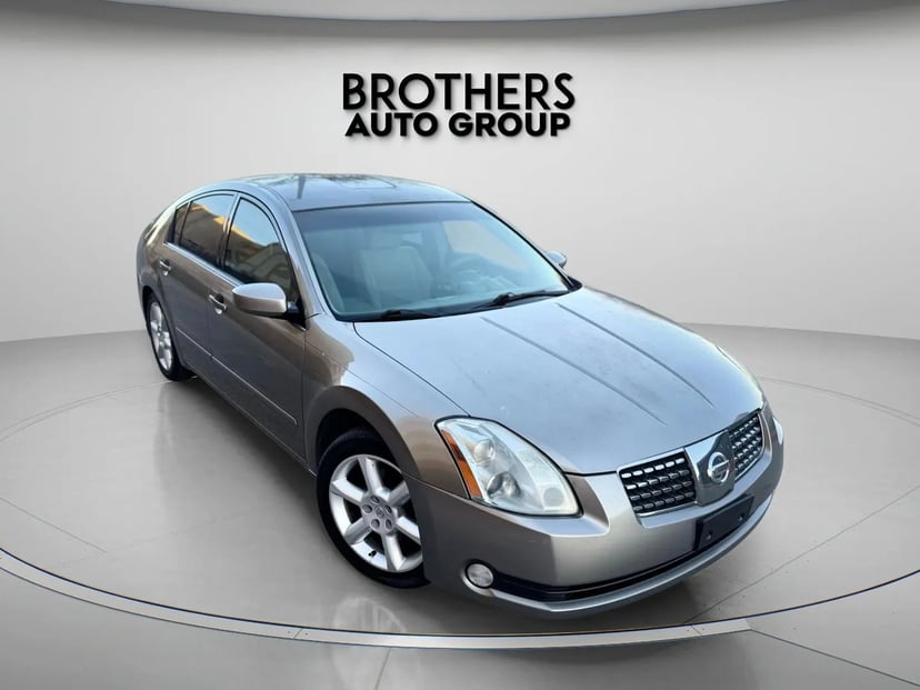 2004 Nissan Maxima - Image 1