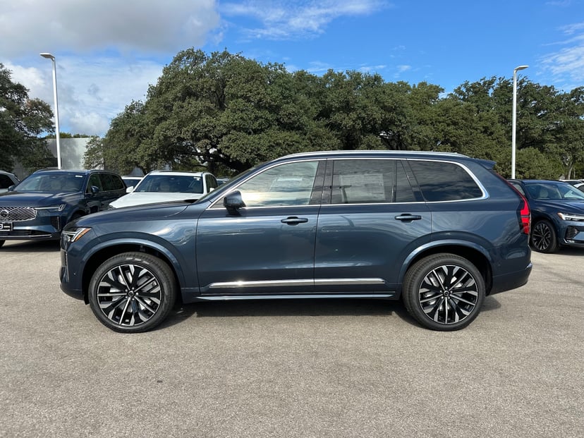 2026 Volvo XC90 - Image 2