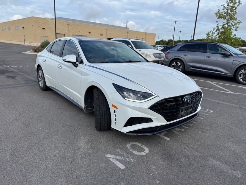 2021 Hyundai Sonata - Image 2