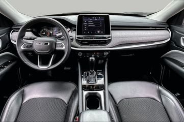 2022 Jeep Compass - Image 2