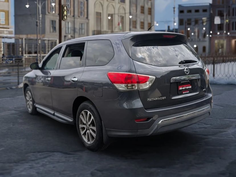 2014 Nissan Pathfinder - Image 3