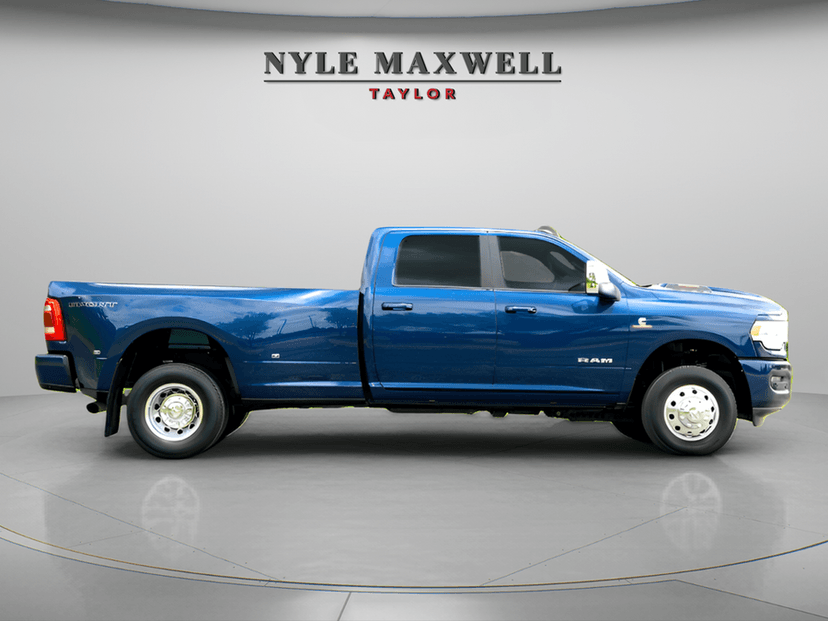 2024 Ram 3500 - Image 3