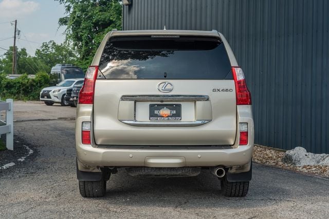 2011 Lexus GX - Image 3