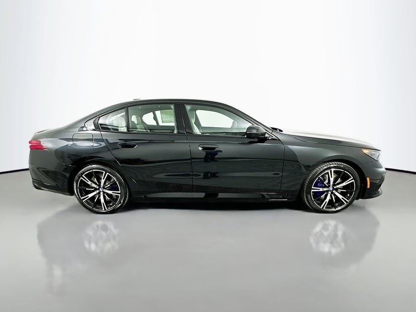 2027 BMW 5-series - Image 3
