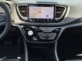2027 Chrysler Pacifica - Preview 3