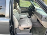 2002 Chevrolet Suburban - Preview 12