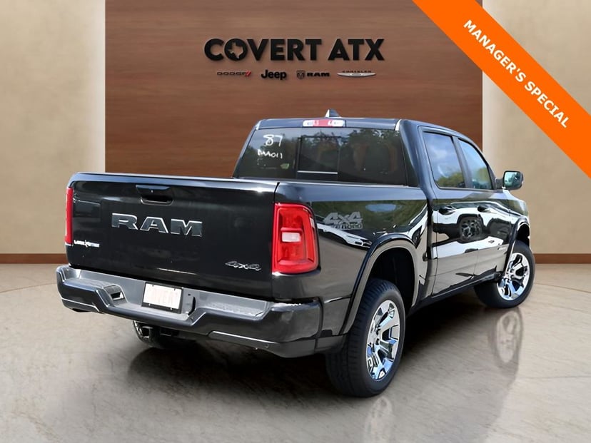 2025 Ram 1500 - Image 3