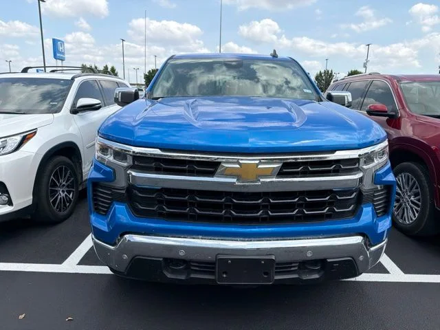 2025 Chevrolet Silverado 1500 - Image 3