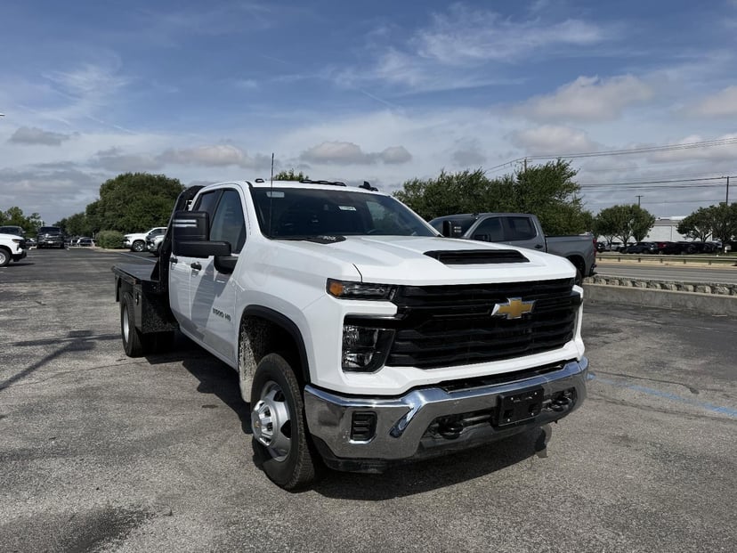 2025 Chevrolet Silverado 3500 HD - Image 3