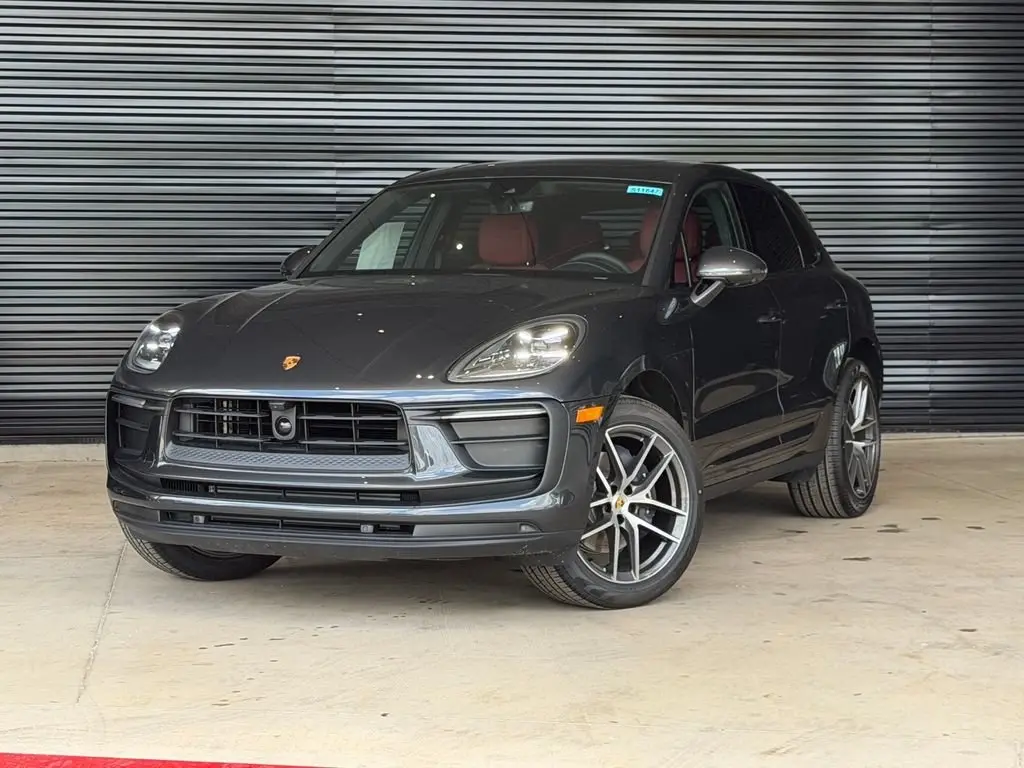 2026 Porsche Macan - Image 1