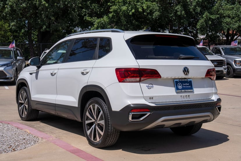 2023 Volkswagen Taos - Image 3