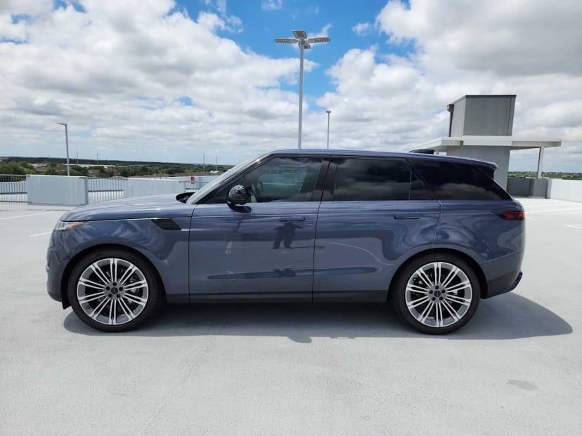2026 Land Rover Range Rover Sport - Image 2