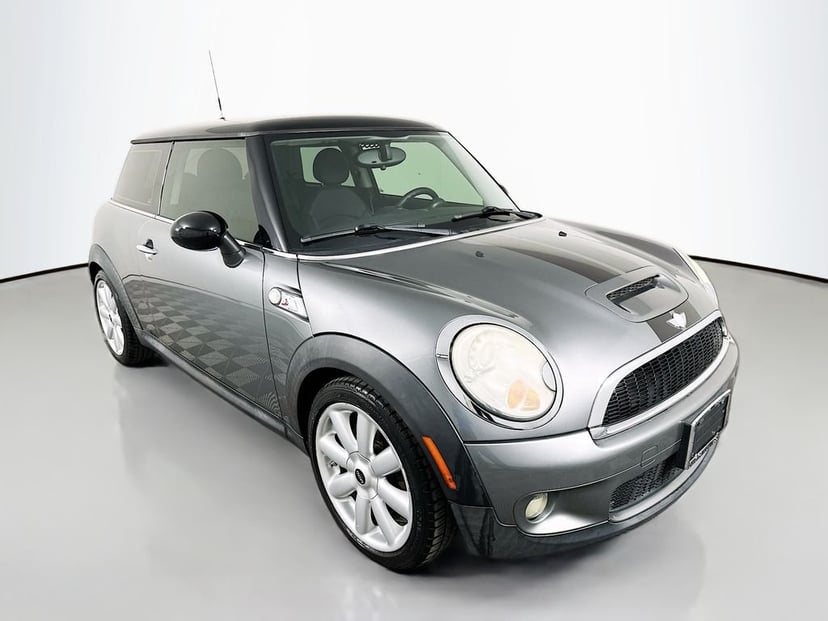 2008 MINI Cooper S Base 2D Hatchback Silver - Image 2