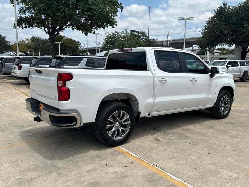2026 Chevrolet Silverado 1500 - Image 3