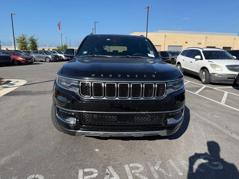2022 Jeep Wagoneer - Image 3