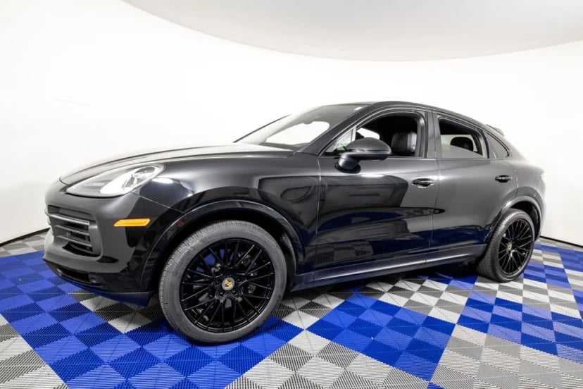 2023 Porsche Cayenne - Image 1